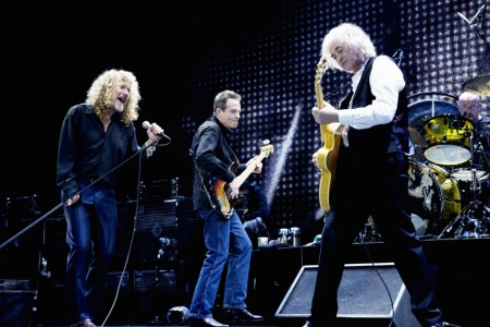 Led Zeppelin перевыпустят первые три альбома с бонусами Led Zeppelin перевыпустят первые три альбома с бонусами