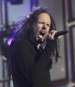 Korn воссоединятся с экс-гитаристом